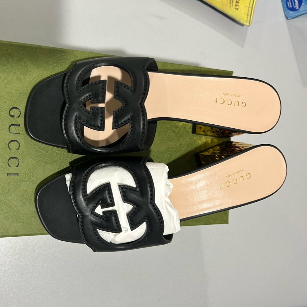 Brand new Gucci Interlocking G cut out sandal with box 6.5